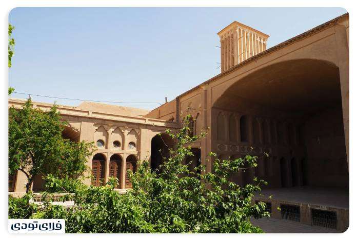 خانه لاری ها یزد