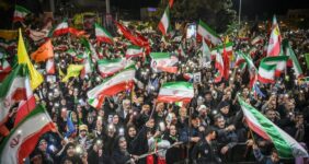 طنین «ایران امام رضا داره این همه جانفدا داره» در خمین