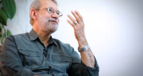 پوستر تبلیغاتی علی لاریجانی در انتخابات ۱۳۸۴ + عکس