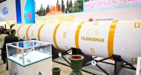 رونمایی ترکیه از یک موشک بالستیک قارهپیما رونمایی ترکیه از یک موشک بالستیک قارهپیما