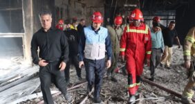 پایان عملیات امداد و نجات و اطفای حریق مجتمع تجاری ارغوان اندیشه پایان عملیات امداد و نجات و اطفای حریق مجتمع تجاری ارغوان اندیشه