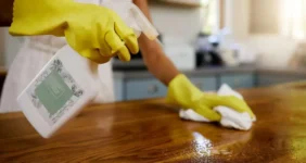 با ۵ ترفند سنتی، خانه را سریع برق بیندازید