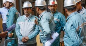 تأکید مدیرعامل فولاد مبارکه بر اهمیت بازسازی و بهبود فرآیندهای تولید در شرایط سخت