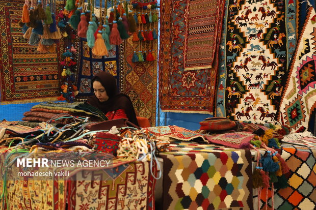 رشد چشمگیر آموزش، مجوزها و صادرات صنایع‌دستی گلستان