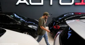 قیمت روز خودرو/ سبقت دلار از خودرو در تعطیلات