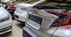 توقف ثبت سفارش خودروهای وارداتی؛ ۸۰ هزار خودرو در بلاتکلیفی