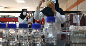اهمیت بررسی مواد اولیه داروهای ضروری و حیاتی