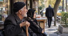 ایران در آستانه سالمندی شتابان؛ ۳۱ درصد جمعیت تا ۱۴۳۰ سالمند می‌شوند