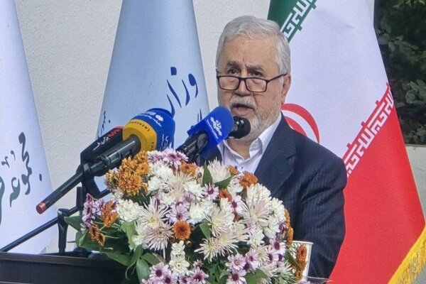 دارابی: زبان فارسی و باور دینی، ستون‌های هویت تاریخی ایران هستند
