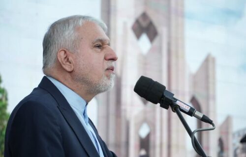 رونمایی از لوح ثبت «آیین بازگشایی مدارس» با حضور معاون اول رئیس‌جمهور
