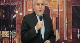 صالحی امیری در قلب جاده ابریشم؛ پاده میزبان وزیر شد