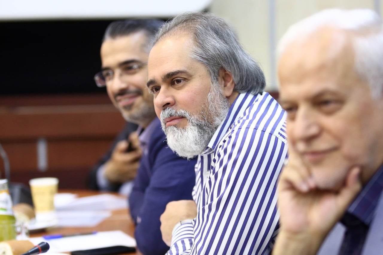 طهماسب، برومند، صدرعاملی و خامنه در شورای سیاست‌گذاری جشنواره کودک