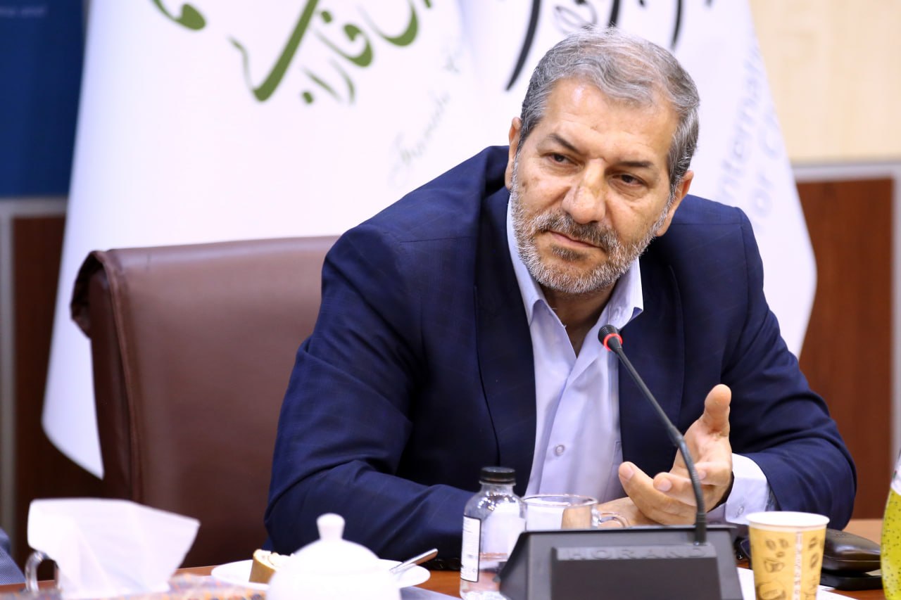 طهماسب، برومند، صدرعاملی و خامنه در شورای سیاست‌گذاری جشنواره کودک
